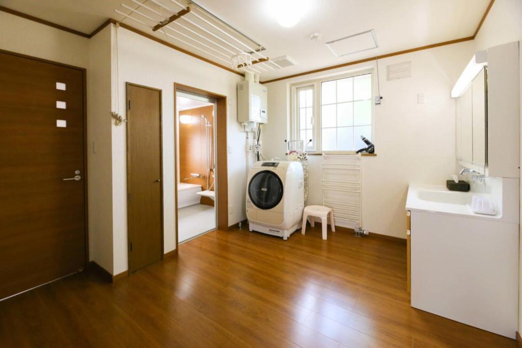 Tsuru Apartments NakaNakafurano Buitenkant foto