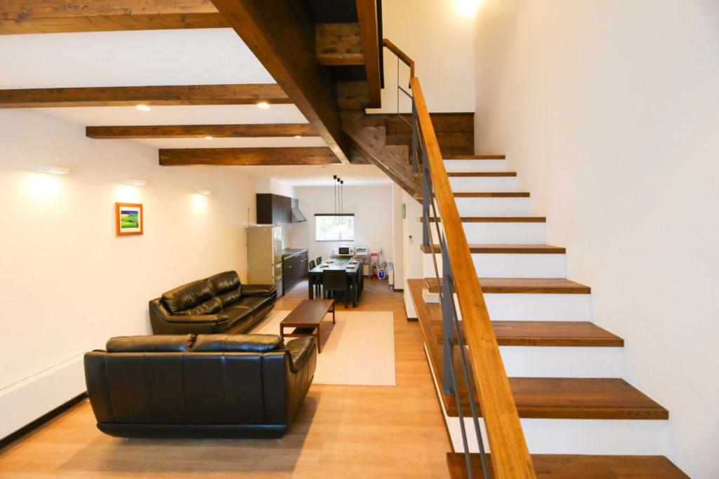 Tsuru Apartments NakaNakafurano Buitenkant foto