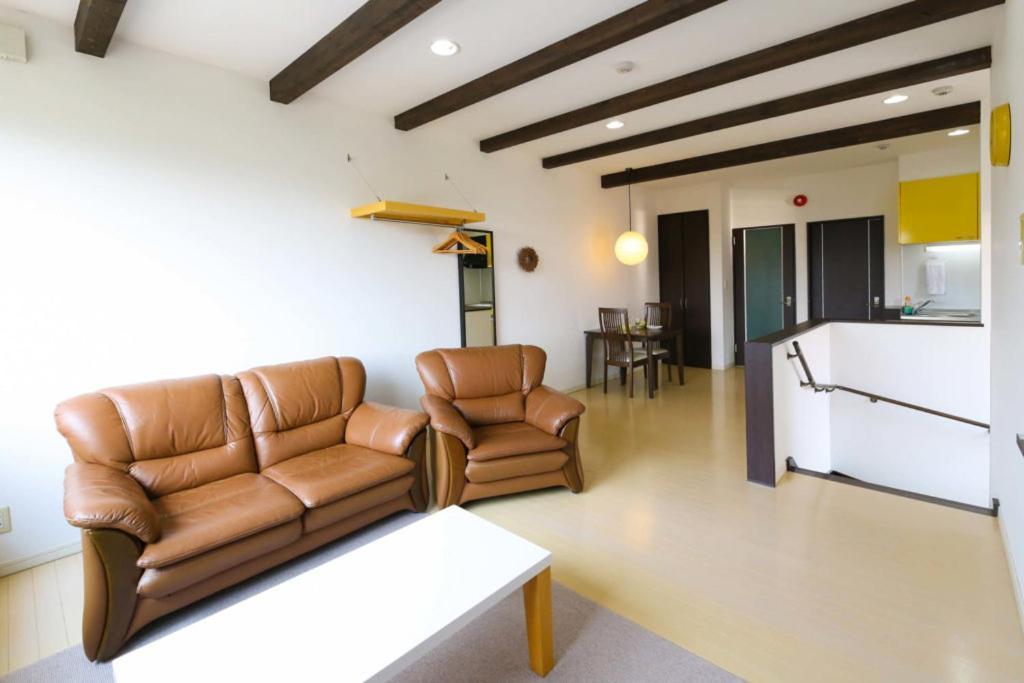 Tsuru Apartments NakaNakafurano Buitenkant foto
