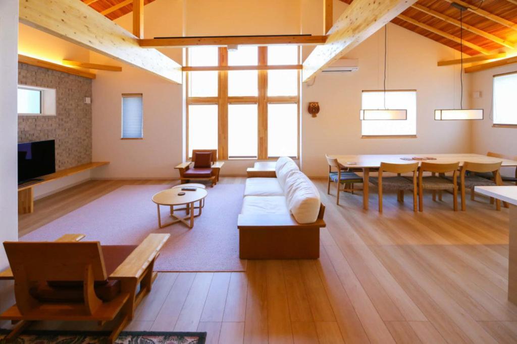 Tsuru Apartments NakaNakafurano Buitenkant foto