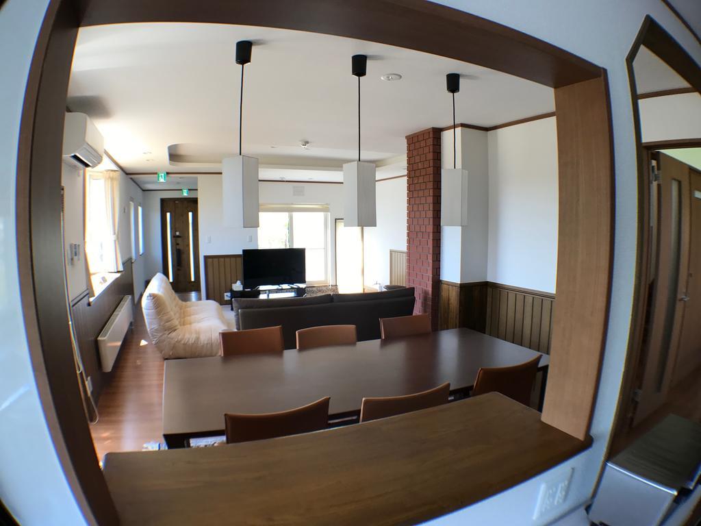 Tsuru Apartments NakaNakafurano Buitenkant foto