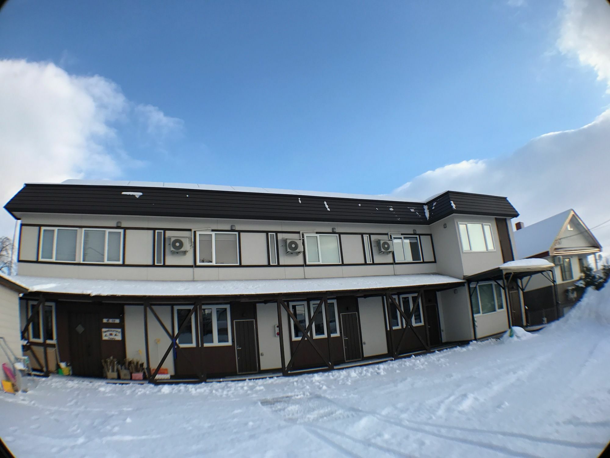 Tsuru Apartments NakaNakafurano Buitenkant foto